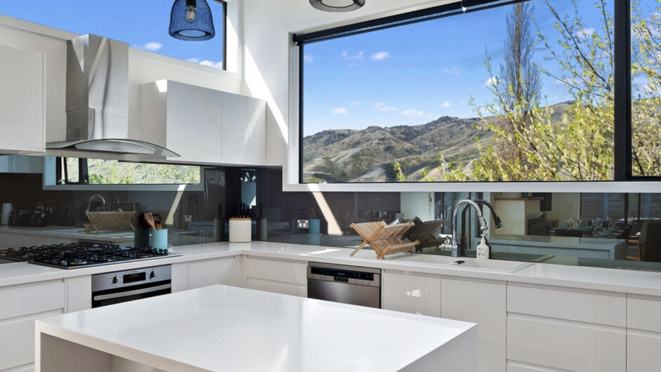 Kawerau River Retreat - Cromwell Holiday Home