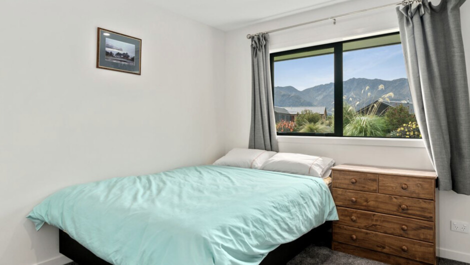 Erskine Place - Lake Hāwea Holiday Home