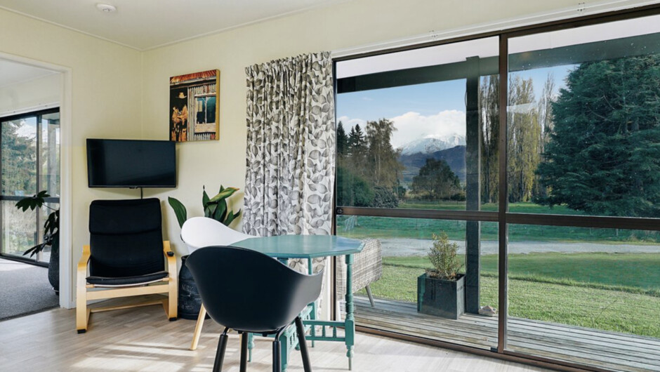 Glendhu Station Cottage - Glendhu Bay Holiday Home