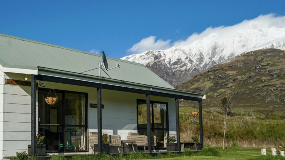 Glendhu Station Cottage - Glendhu Bay Holiday Home