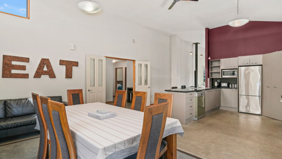 Edgewater Escape - Cromwell Holiday Home