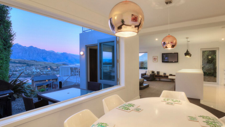 Hensman Haven - Queenstown Holiday Home