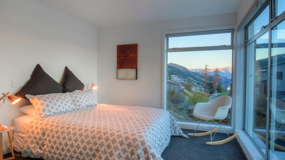 Hensman Haven - Queenstown Holiday Home