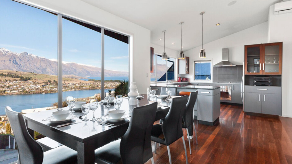 Paradise Peaks - Queenstown Holiday Home
