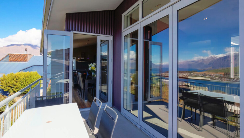 Paradise Peaks - Queenstown Holiday Home