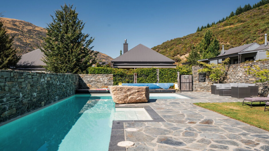 Gold Rush Chalet - Cardrona Holiday Home