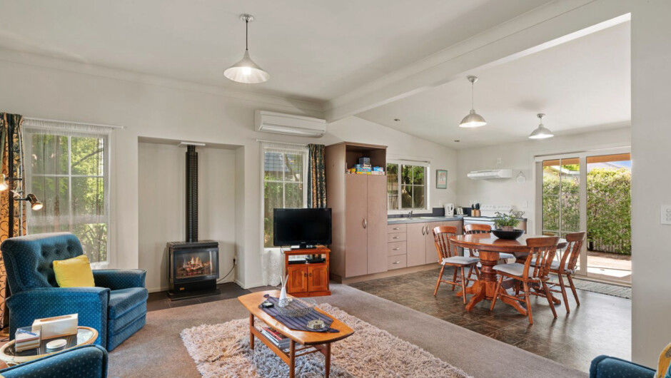 Green Oasis - Cromwell Holiday Home