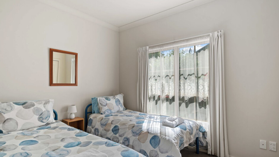 Green Oasis - Cromwell Holiday Home