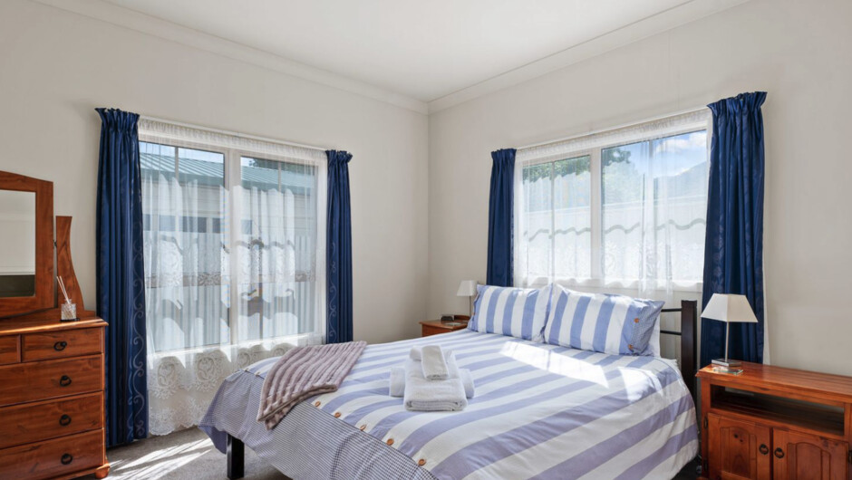 Green Oasis - Cromwell Holiday Home