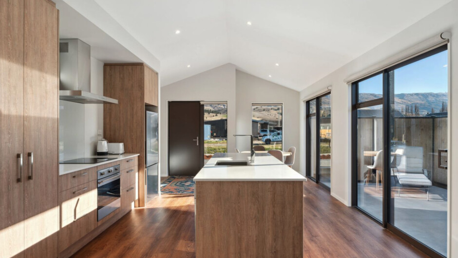 Magnum Escape - Cromwell Holiday Home