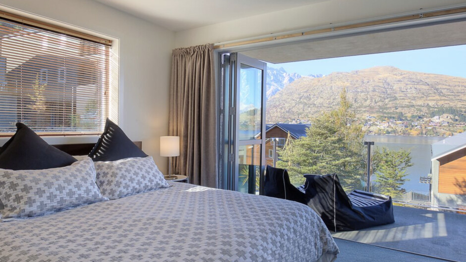 Alpine Vista - Queenstown Holiday Home