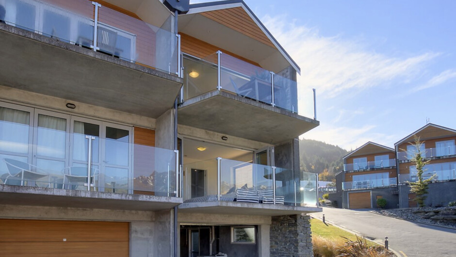 Alpine Vista - Queenstown Holiday Home