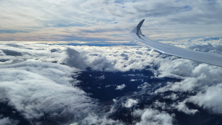 Wave flying over the Ahuriri valley.