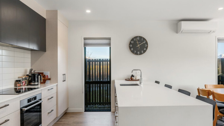 A Remarkable Retreat - Queenstown Holiday Home