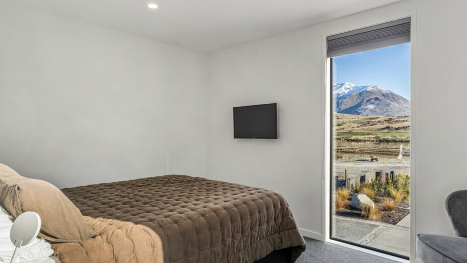 A Remarkable Retreat - Queenstown Holiday Home