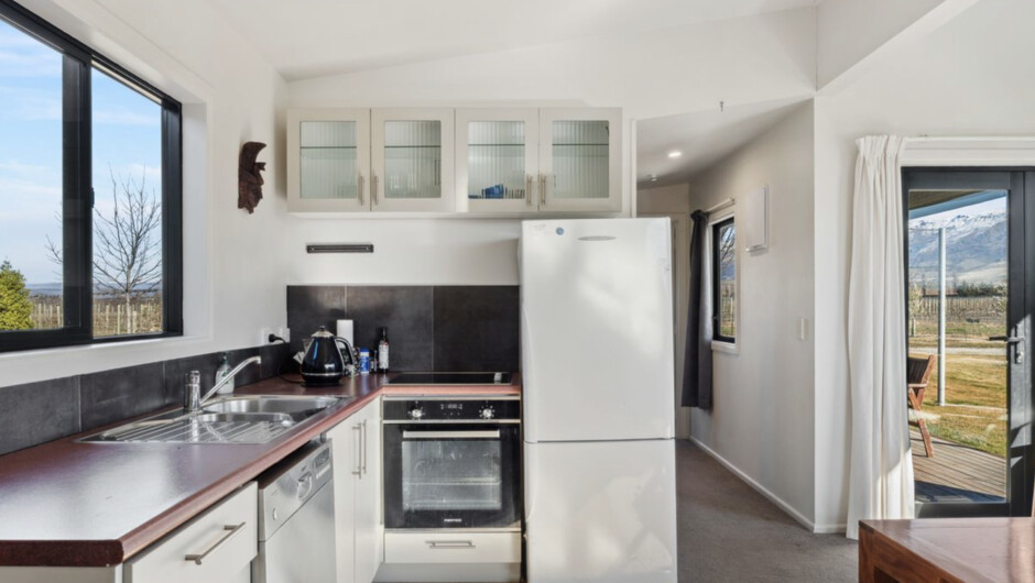 Olive Cottage - Cromwell Holiday Home