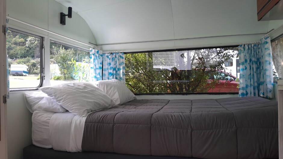 Small caravan for 2 +child(Retro)