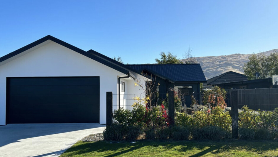 Pedal and Play - Cromwell Holiday Home