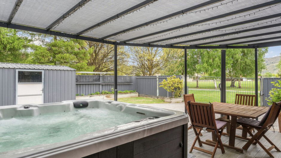 Greenways Escape - Cromwell Holiday Home