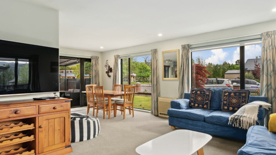 Greenways Escape - Cromwell Holiday Home