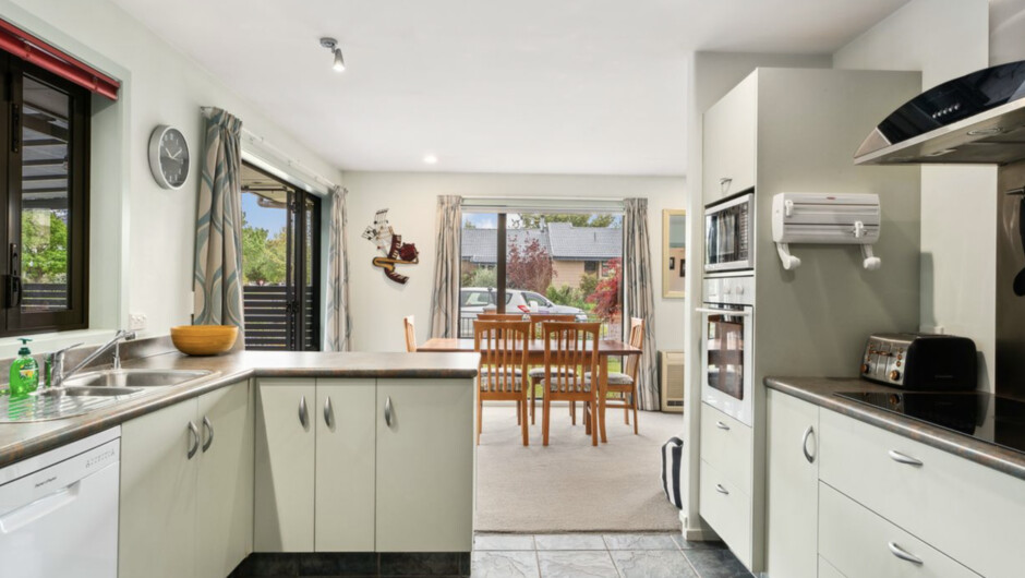 Greenways Escape - Cromwell Holiday Home