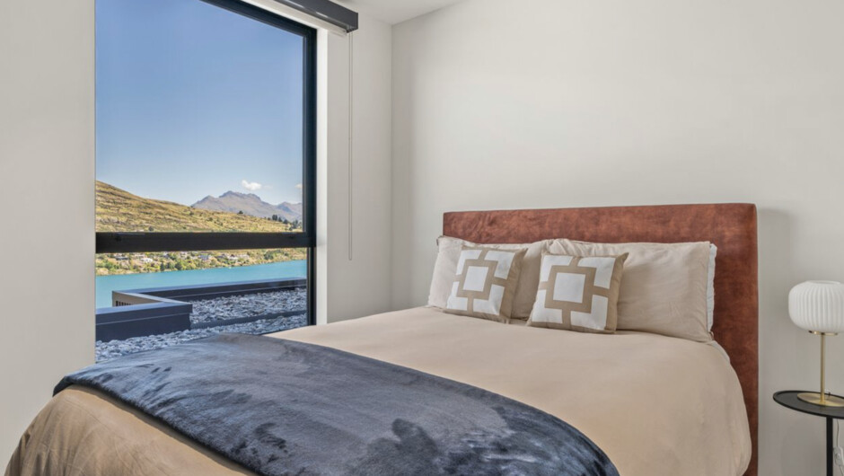 Lake Panorama - Queenstown Holiday Home