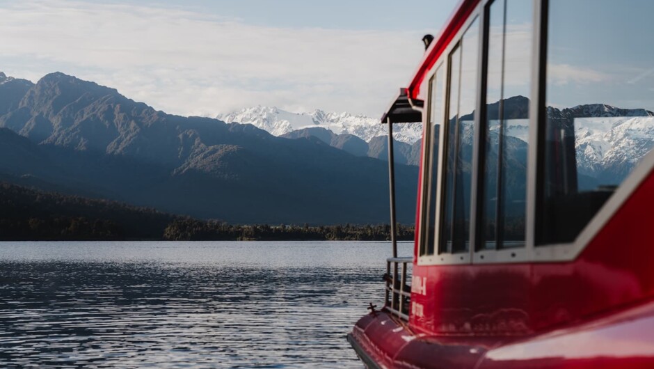 Scenic Boat Tours Lake Mapourika