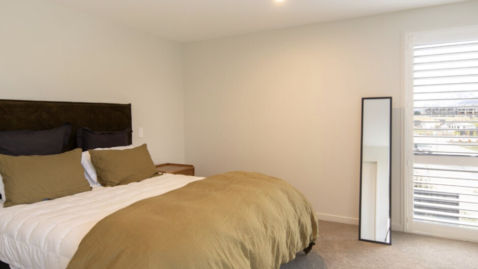 Golfers and Skiers Retreat - Jacks Point Home
