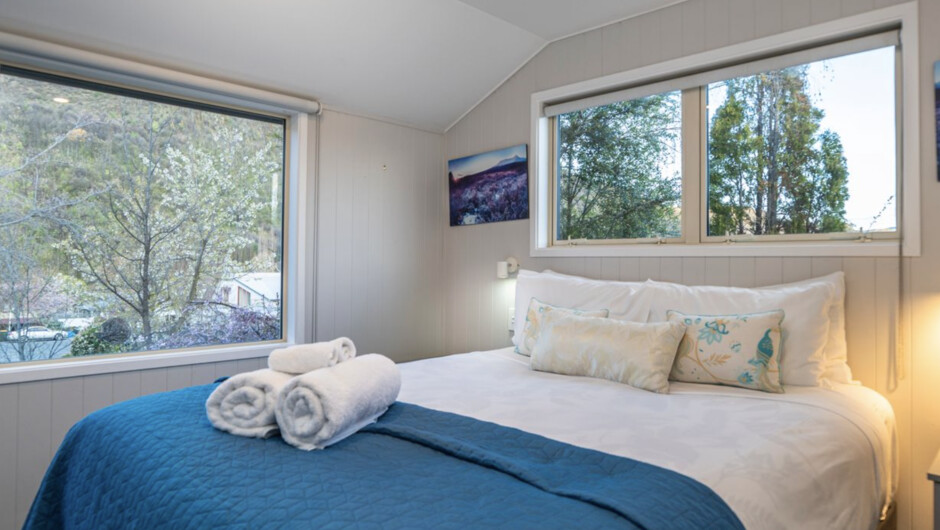 Arrowtown Gold - Elevated Two Bedroom Apartment