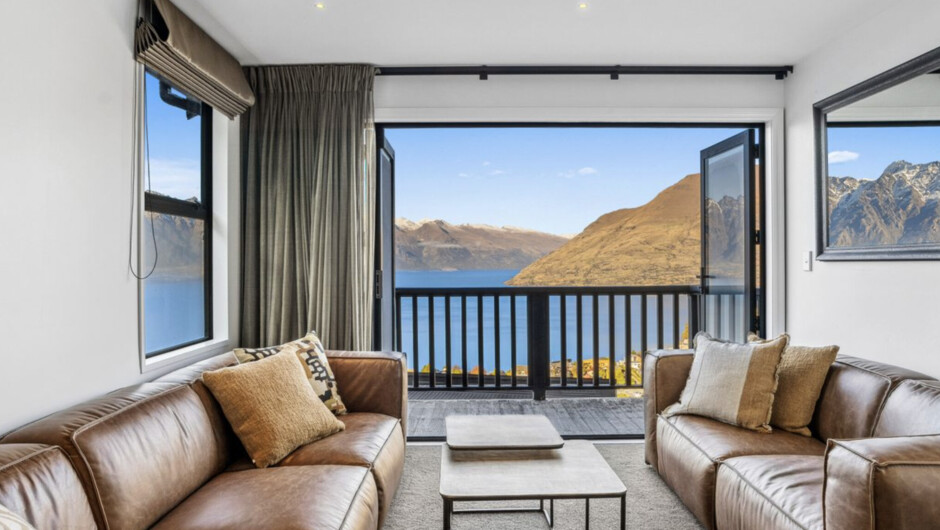 Alpine Luxe - Queenstown Holiday Home