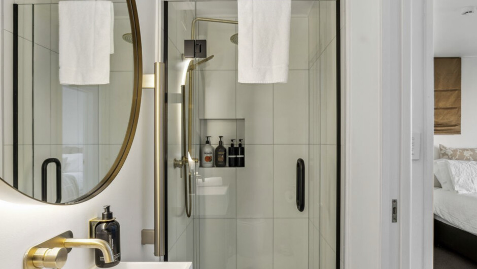 Alpine Luxe - Queenstown Holiday Home