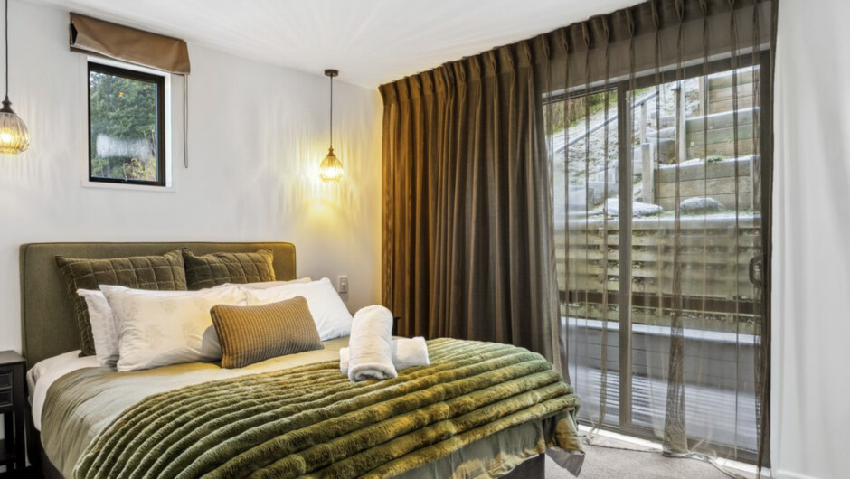Alpine Luxe - Queenstown Holiday Home