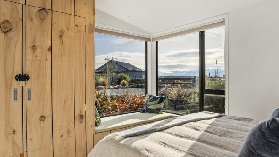 Eight On Jackson - Luggate Holiday Home
