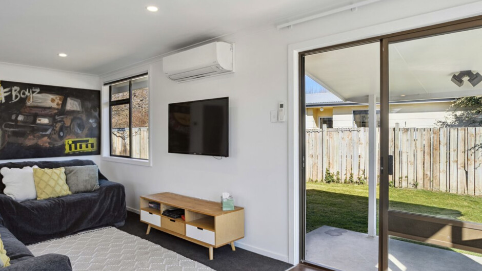 Antimony Retreat - Cromwell Holiday Home