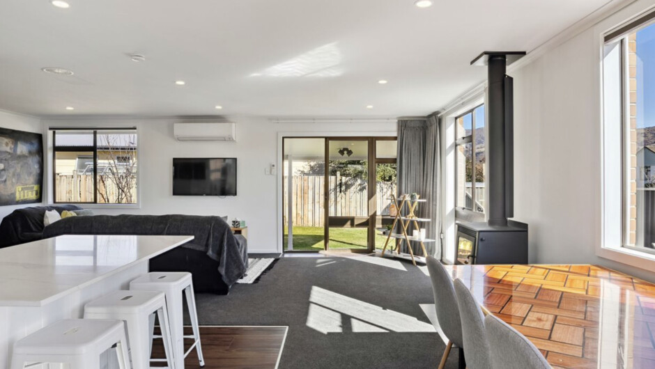 Antimony Retreat - Cromwell Holiday Home