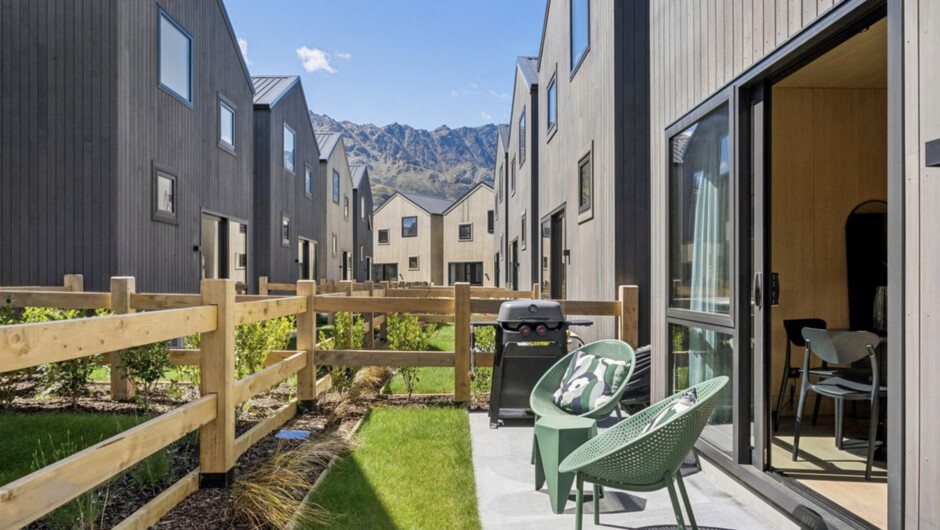Pinnacle Peaks - Queenstown Holiday Home