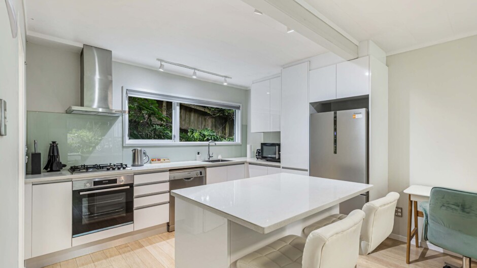 Fully equipped kitchen
