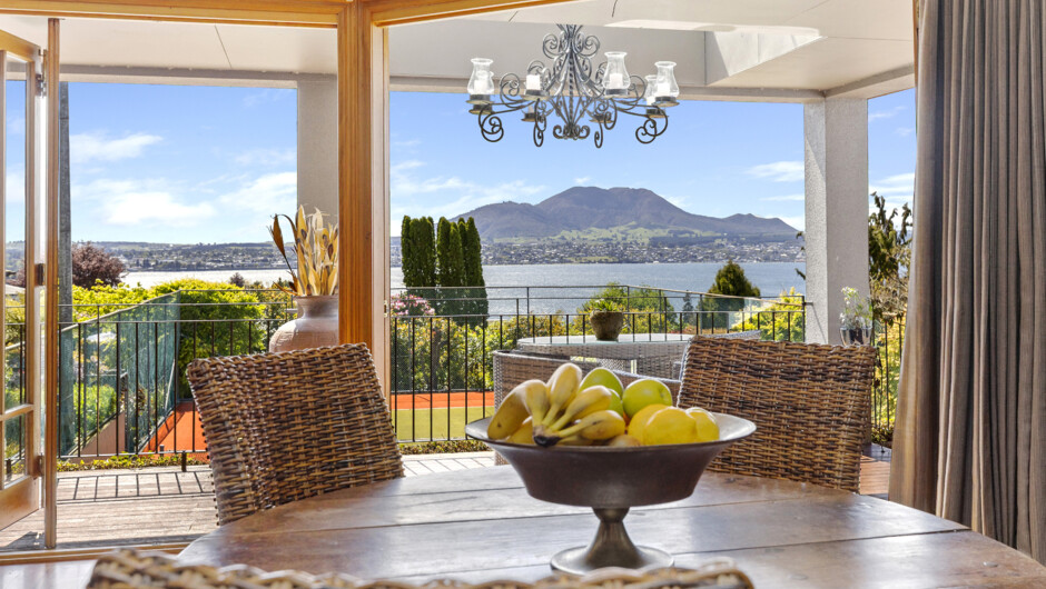 Kitchen/Terrace