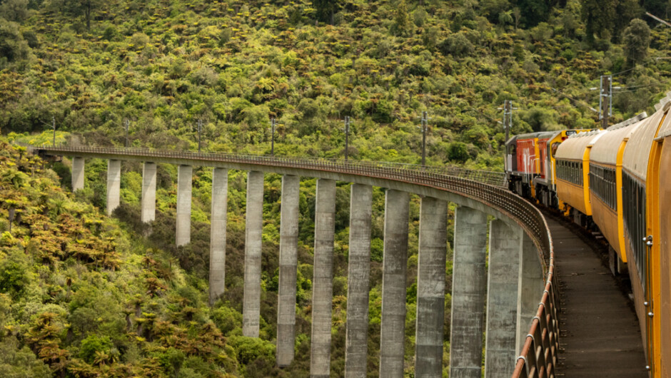GVR Tour Train travels through the central plateau and across the Hapuawhenua Viaduct