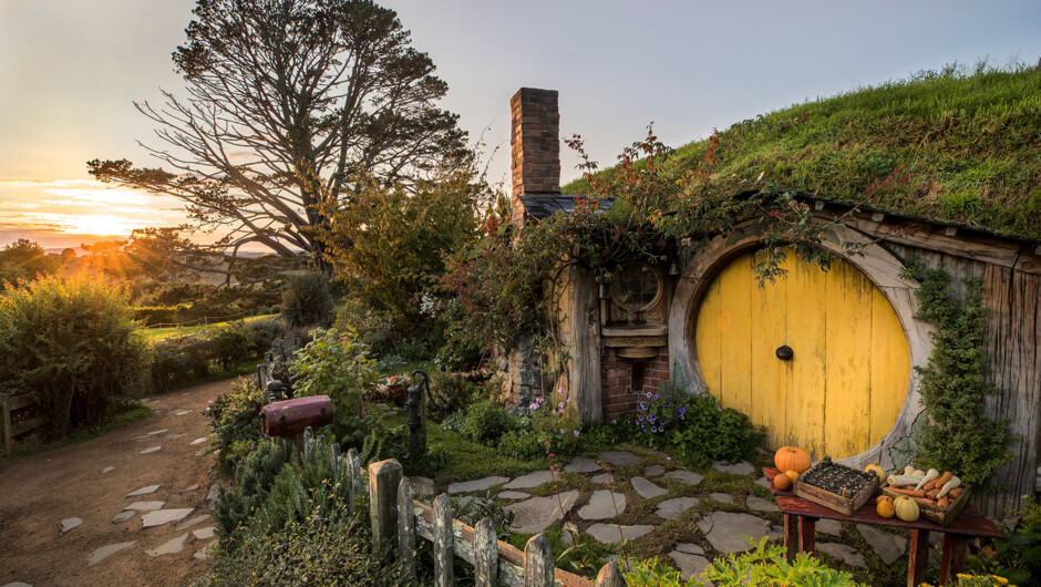 Explore the charming Hobbit Holes of the Hobbiton Movie Set
