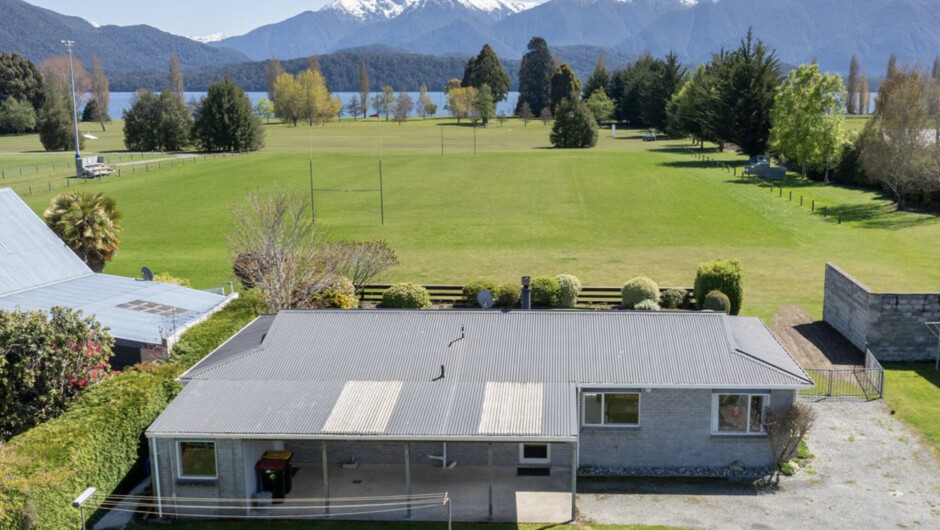 Kepler Retreat - Te Anau Holiday Home