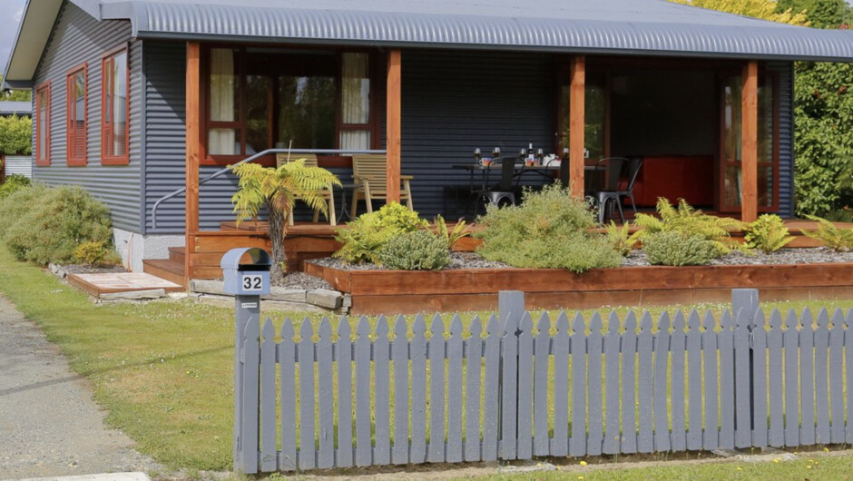 Mokonui Cottage - Te Anau Holiday Home