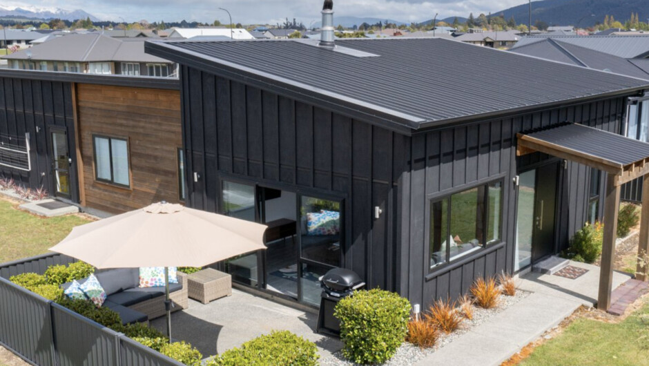 Pounamu Paradise - Te Anau Holiday Home