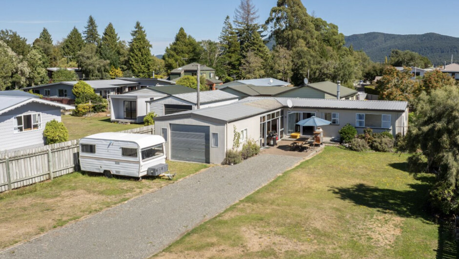 Mountain Serenity - Te Anau Holiday Home