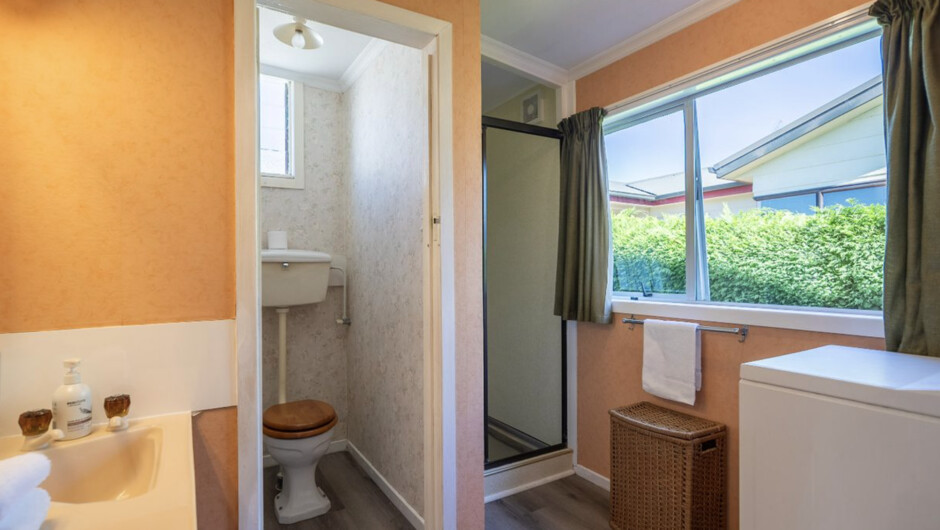 Mountain Serenity - Te Anau Holiday Home