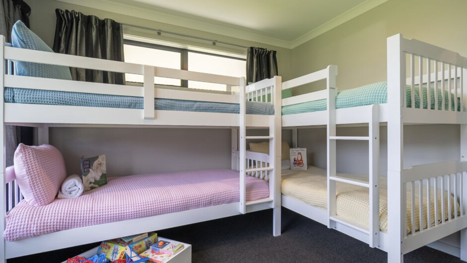 Mountainview Escape - Te Anau Holiday House