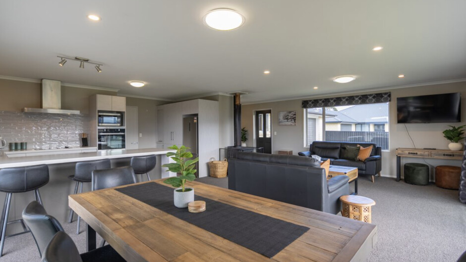 Fiordland Vista Lodge - Te Anau Holiday Home