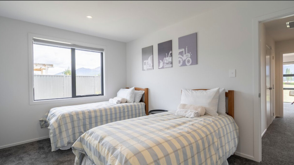 Breaksea Basecamp - Te Anau Holiday Home