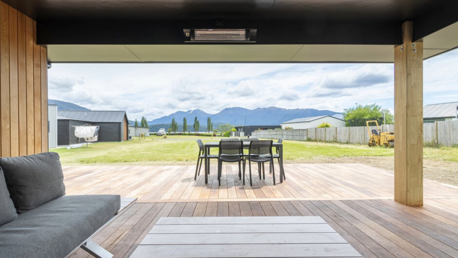Breaksea Basecamp - Te Anau Holiday Home