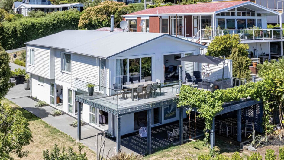 Cliffside - Akaroa Holiday Home